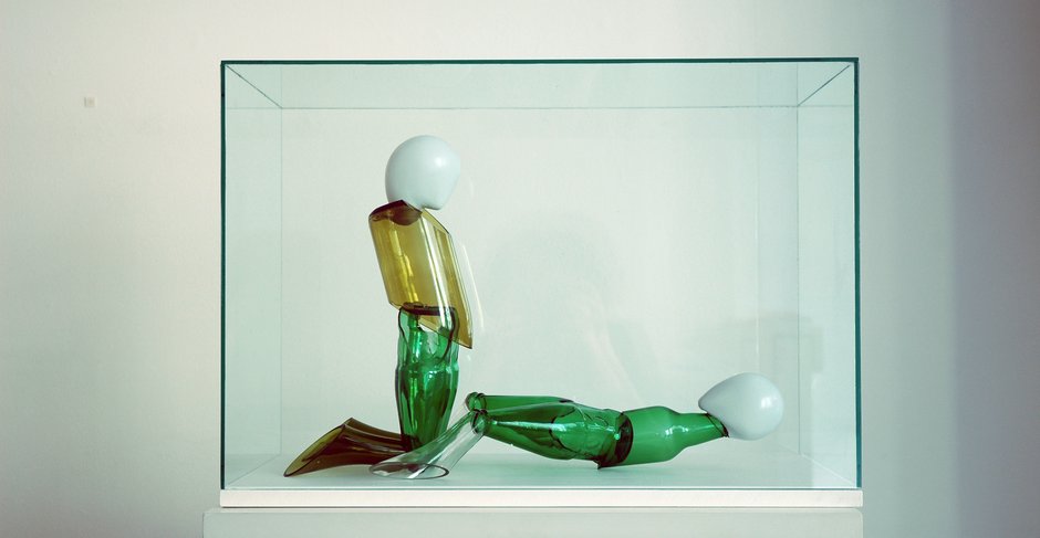 Emma Woffenden: Early figurative work made from bottles, 2006. The Gaze 42×60×41cm Glass bottles, wood, glass, paint. In the Dan Klien Collection, National Museum of Scotland