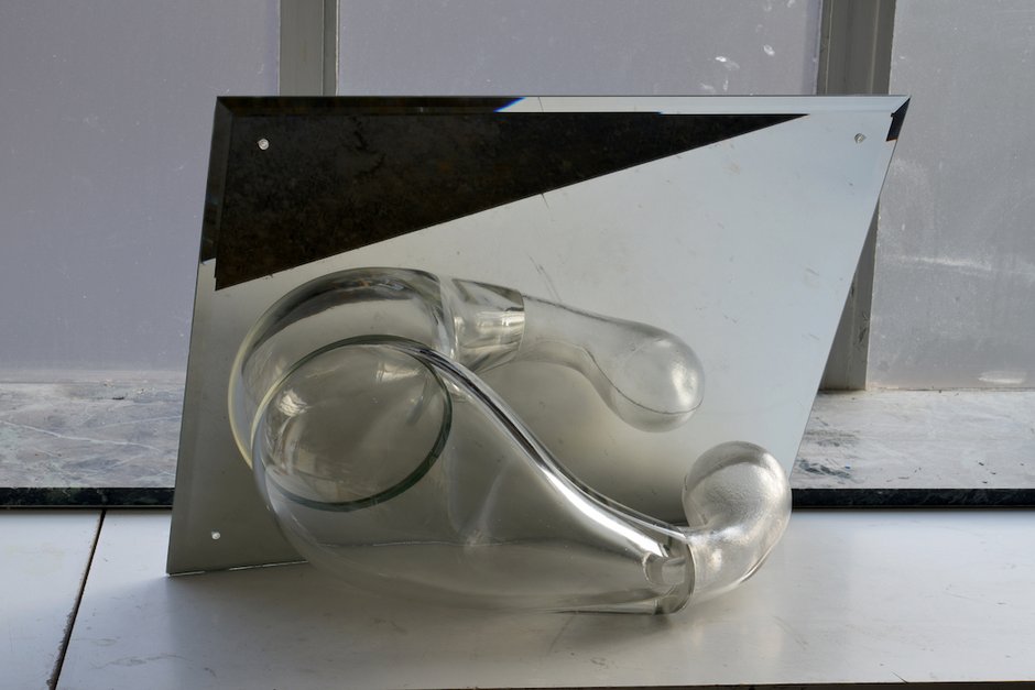 Emma Woffenden: Play-Fight, Chaser, Phantom, Victory, Midwife. Phantom, 2016. 41.5 x 31 x 60 cm. Mirror, free blown and mould blown glass.