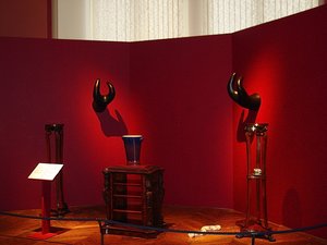 Emma Woffenden: The Uncanny Room, 2002.