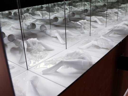 Emma Woffenden: Figurative work made from glass bottles, 2009. Snow-White, version 2
47 × 55 × 40 cm